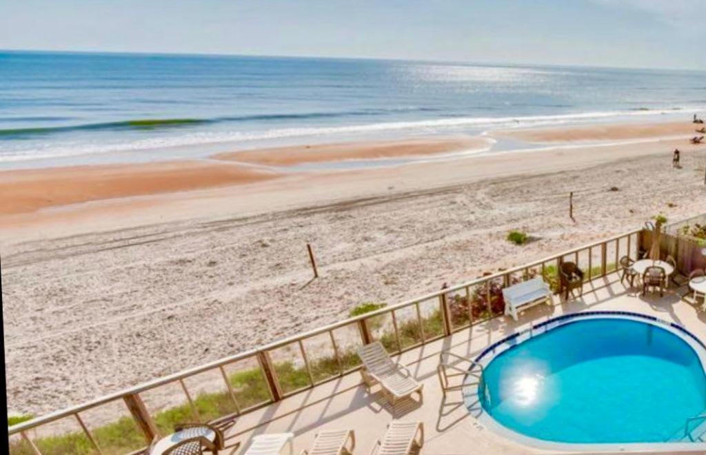 Ocean Waves - Ocean Front At Symphony Beach Club! 오먼드 비치 외부 사진